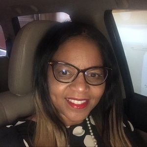 Meet your Posher, Saundra